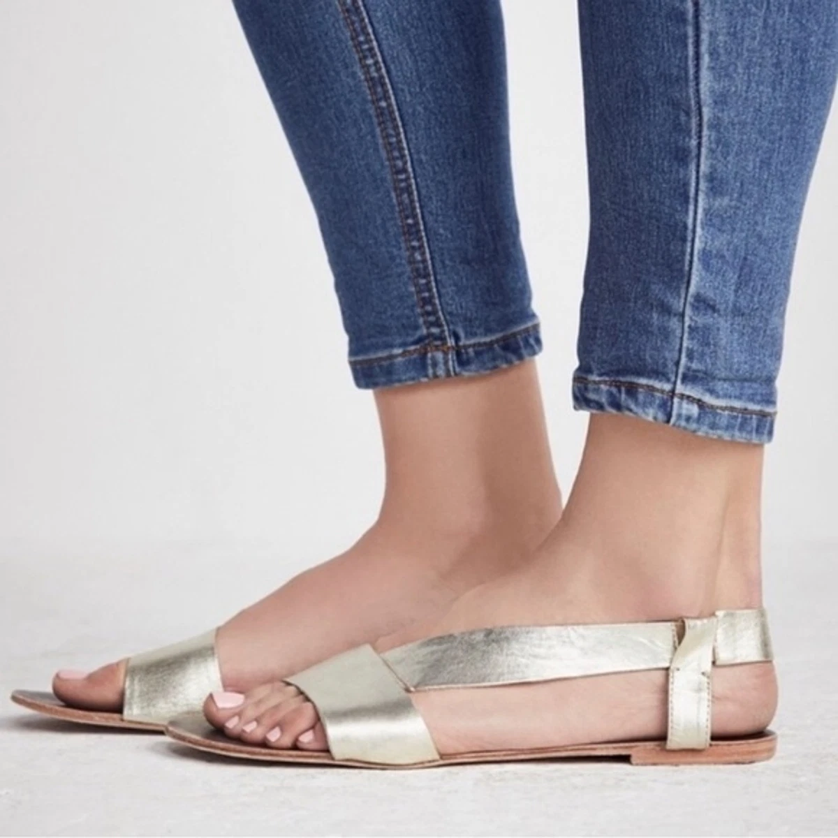 Free people under sales wraps sandal