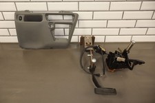 2003 Ford F-250 Super Duty Power Brake Pedal Assembly Adjustable 2003 Ford F-250 Super Duty Power Brake Pedal Assembly Adjustable