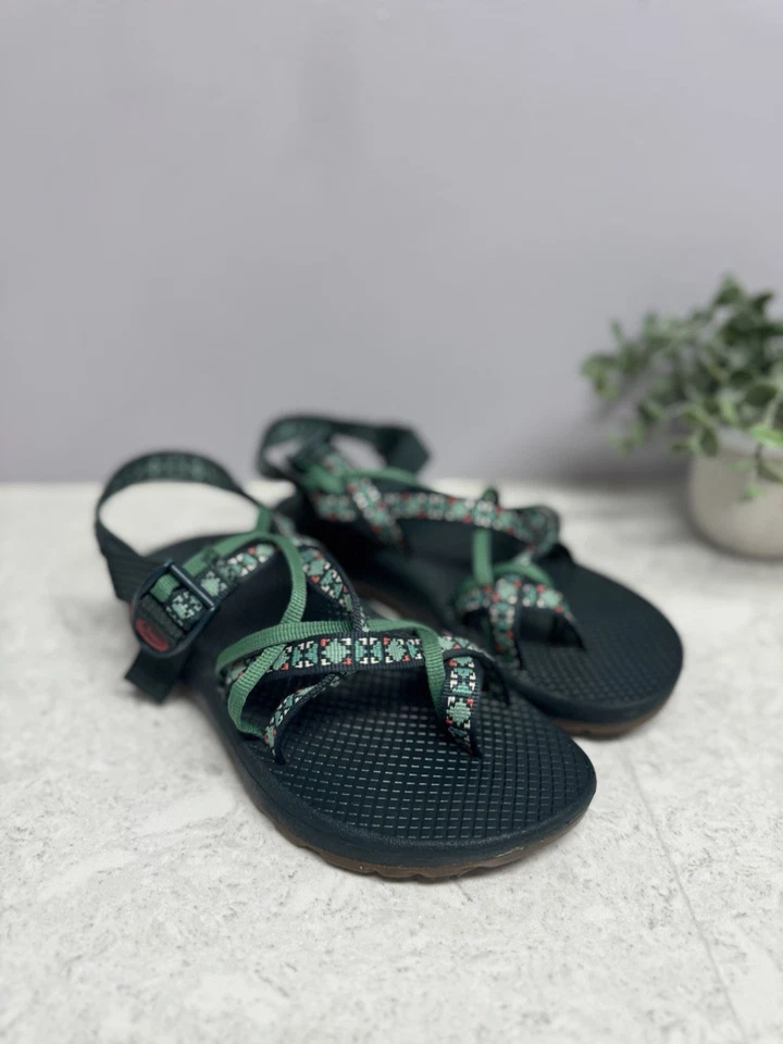 Sandalias Chaco Yampa Talla 7 Mujer Verde Punta Ajustable Lazo Foto 2 de 4