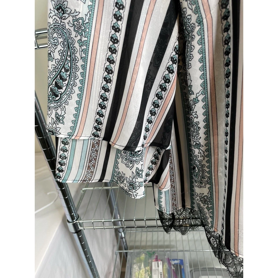 Top de mujer Chico de cachemira con mangas en capas talla 2 grande fluido boho dobladillo de encaje Foto 4 de 4