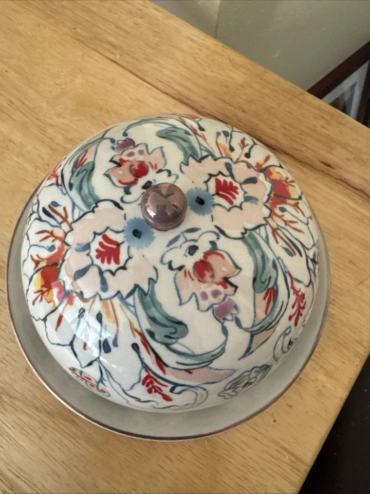 Керамическое куполообразное блюдо с сырным маслом Anthropologie с разноцветными цветами 7 дюймов круглое - Изображение 2 из 4