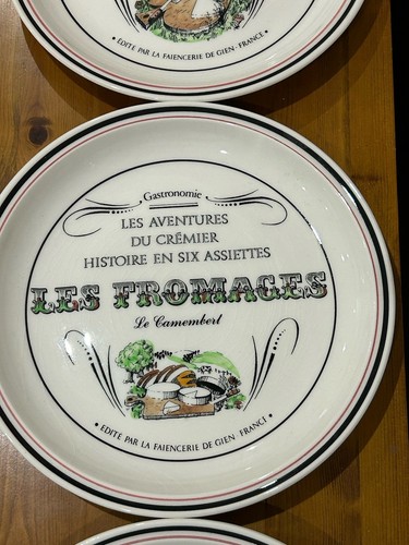 Schachtel Gien Frankreich LES AVENTURES DU CREMIER Käse Runde Teller x6 - Bild 5 von 9