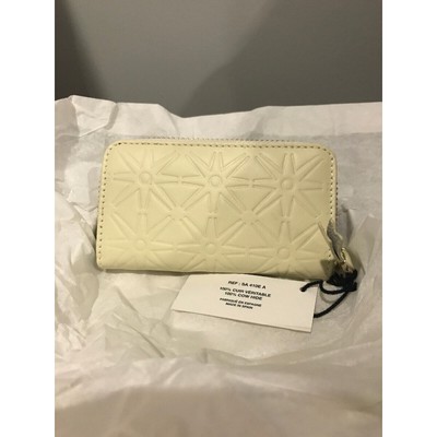 Comme Des Garcons White Coin Purse