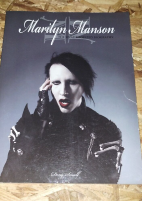 Marilyn Manson: The Unauthorized Biography: Small, Doug: 9780825673474:  : Books