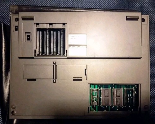 Computer Pc Notebook OLIVETTI M10 Con Borsa Originale Vintage Raro Collezione - Foto 3 di 3
