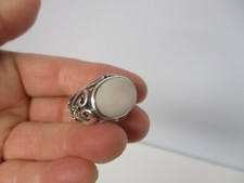925 STERLING SILVER COCKTAIL RING with POLISHED WHITE STONE  SIZE 5