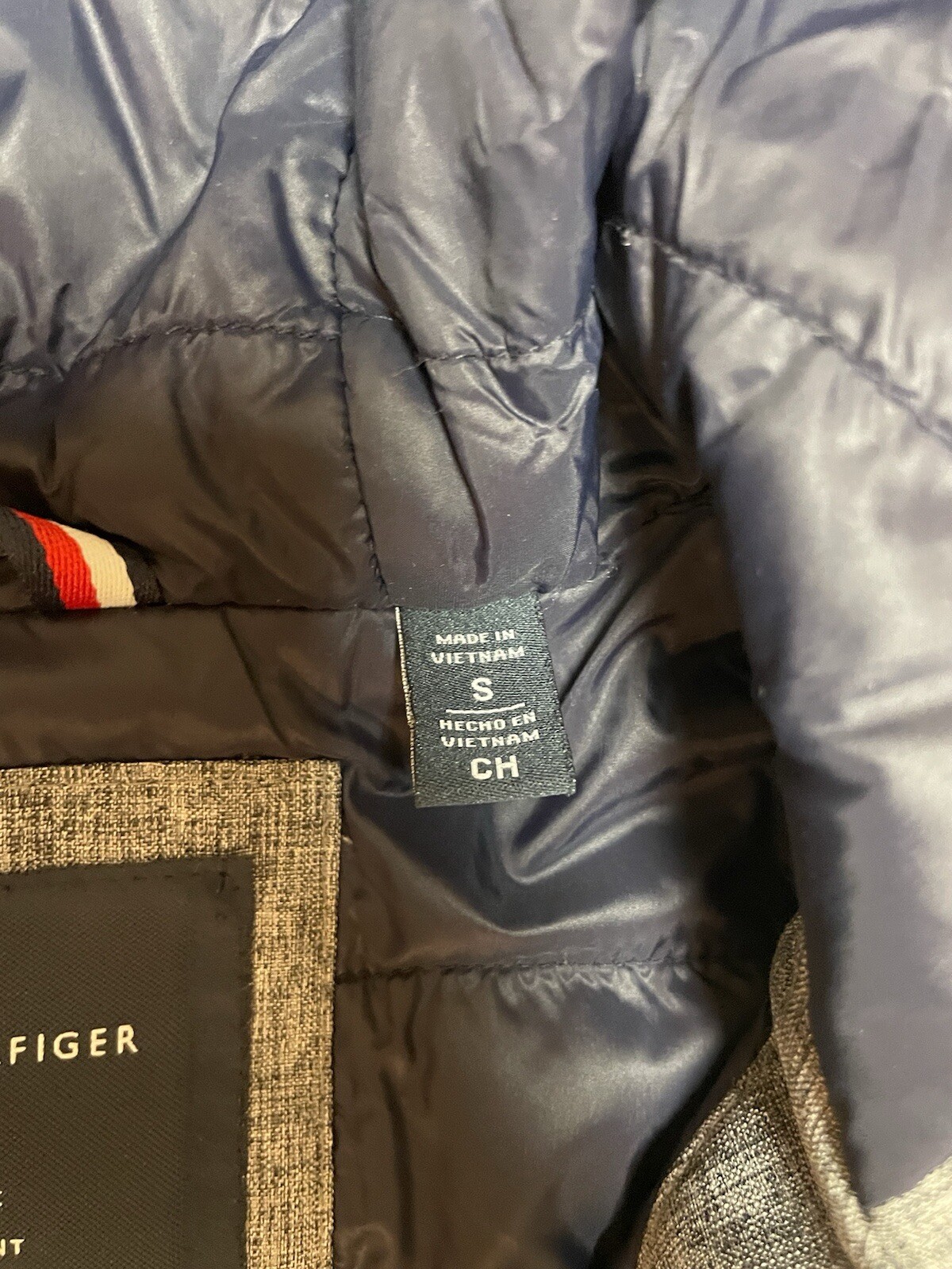 Tommy Hilfiger Mens Small Wind and Rain Resistant Jacket