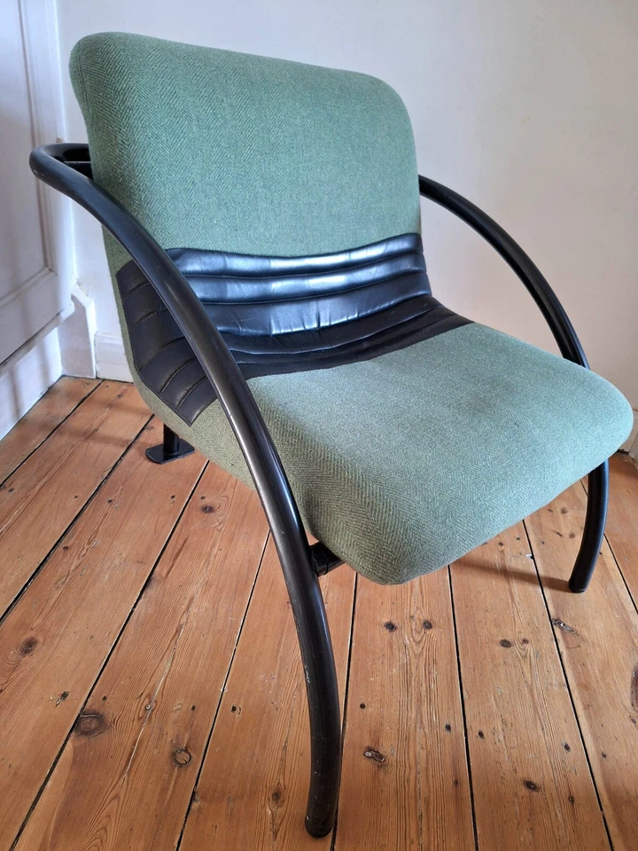 Fauteuil vintage édité par Airborne, meuble siège design.  - Photo 4/4