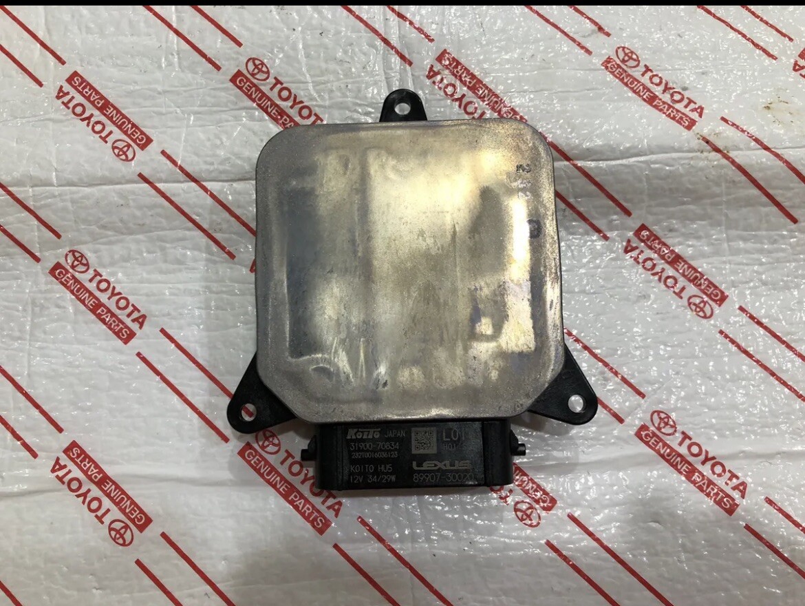 NEW LEXUS GS350 GS450H GS200t DRIVER SIDE HEADLIGHT LED BALLAST