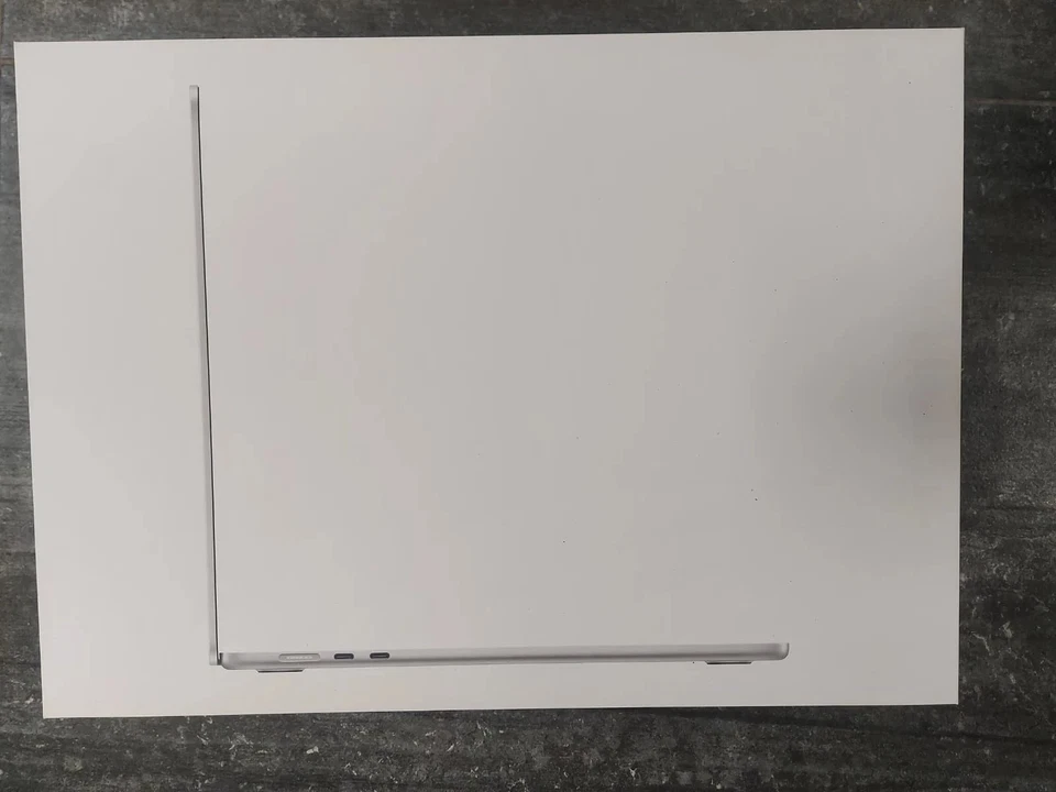 Apple MacBook Air 2024 M3 15-inch 256GB SSD 8GB RAM A3114 MRYM3B/A - Silver - Image 2 of 4