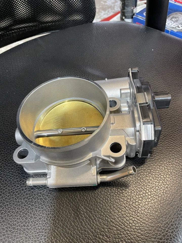New Genuine Throttle Body Assembly For Jaguar And Land Rover - Image 3 of 4