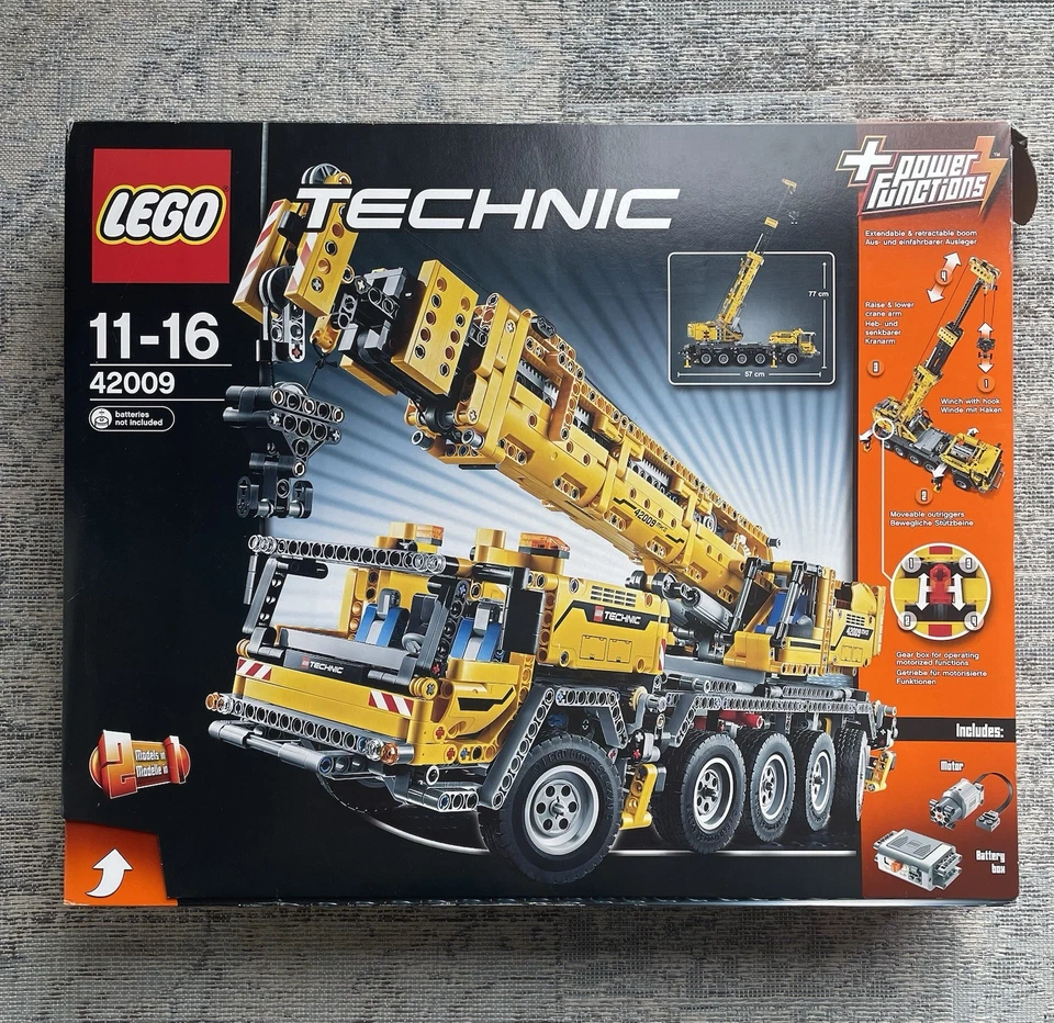 LEGO Technic 42009 Mobile Crane MK II, photo 1 of 5