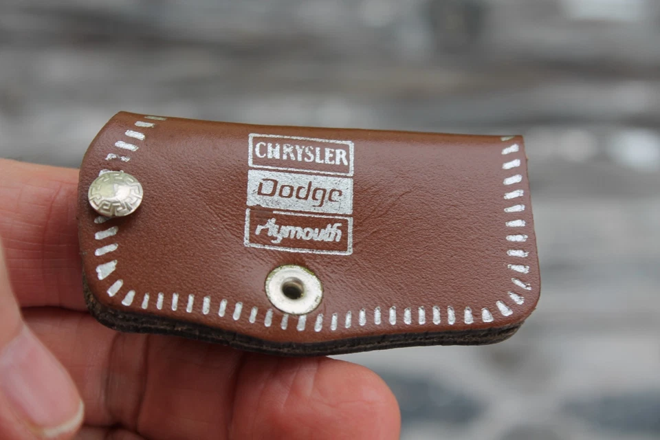 Porta llaves de automóvil Chrysler Dodge Plymouth de colección Foto 2 de 4
