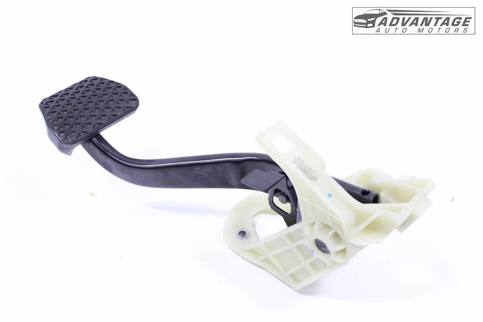 BMW M235I XDRIVE F22 2015-2016 pedal de freno de piso y soporte de soporte OEM Foto 4 de 4
