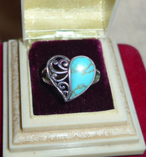 925 Sterling Silver Heart Half Turquoise Ring Size 9