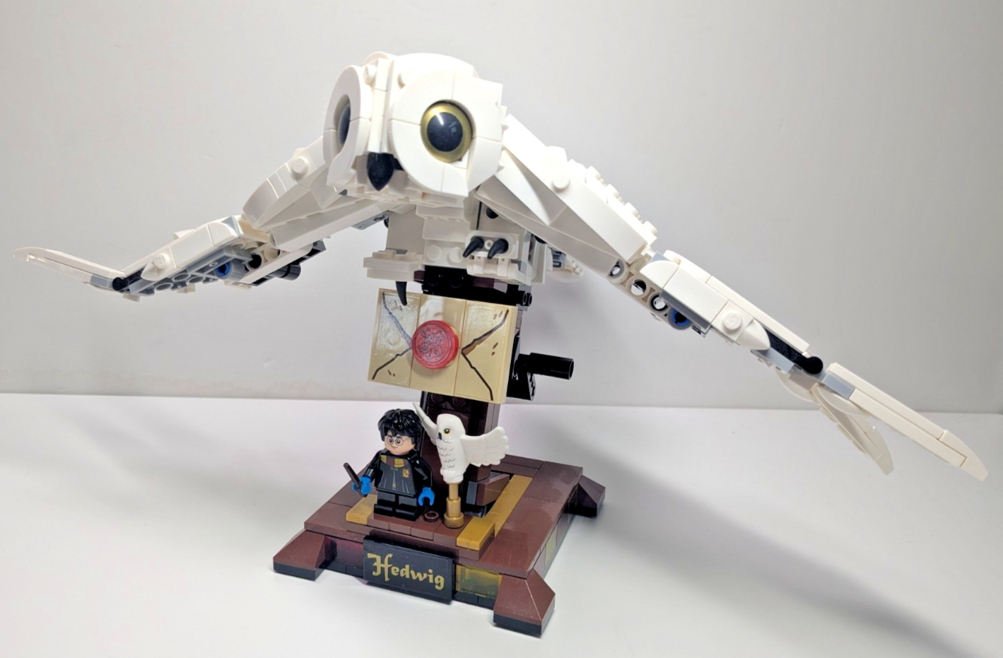 LEGO Harry Potter Hedwig Owl 75979 Set Complete Moving Wings Display Figure Toy