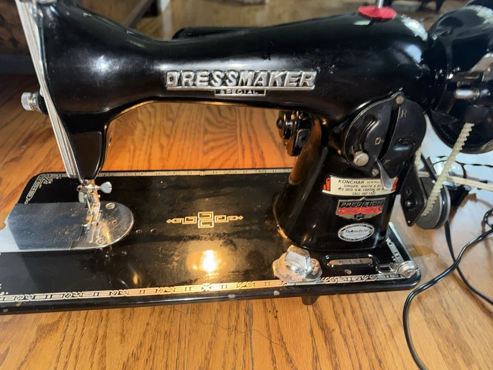 Máquina de coser Monster Modista restaurada. Polea reductora. Cuero de lona. SÍ Foto 4 de 4