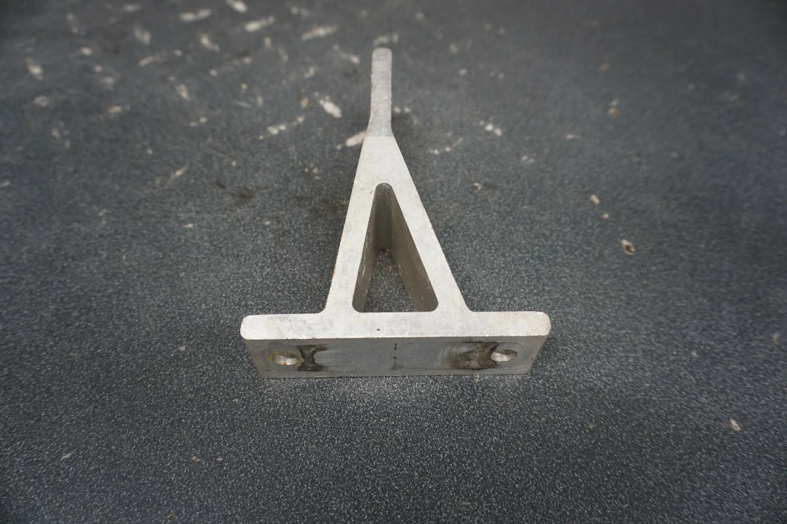 2005-2007 MXZ Mach Z Summit Ski-Doo OEM Engine Motor Mount Front Support Bracket