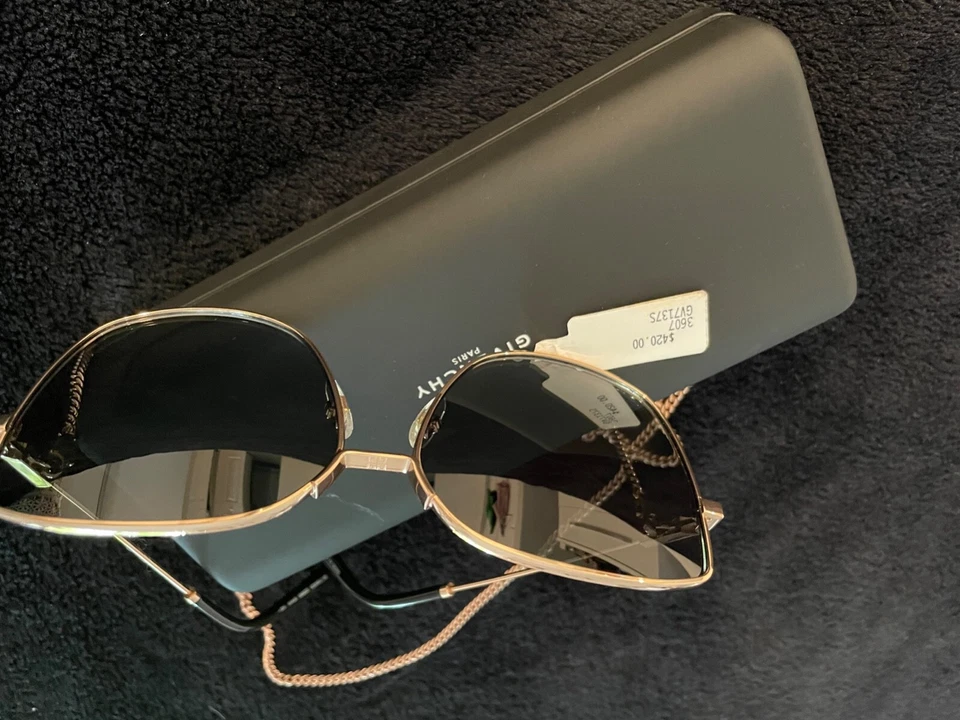 Gafas de sol Givenchy para mujer Foto 2 de 4