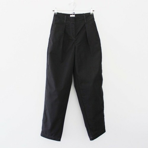 Aritzia Day-Off High Waisted Pleated 