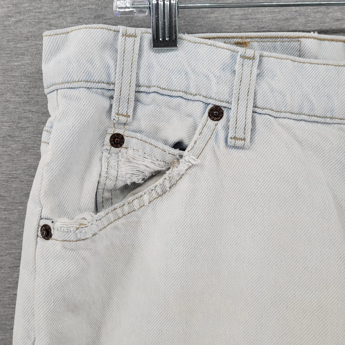 Levis 550 best sale white