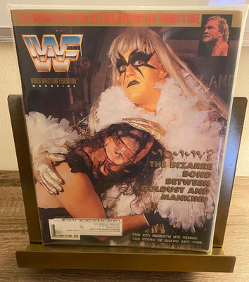 WWF Magazine October 1996 + Uncut Trading Cards + Poster Excellent Condition WWE