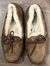 UGG Dakota Slippers Women  s Chestnut Suede Shearling Moccasins Size 8