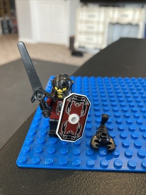 Lego Castle Shadow Knight Scorpion minifigure 8802 Rare Black