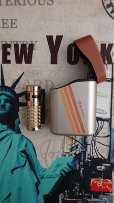 Olight Baton 4 Premium Edition ( Copper Damascus ) Limited Edition