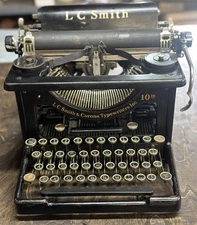 Rare 1914 L.C. Smith No. 5 Typewriter MYSTERY No.8 Clone-working- Unusual Mashup