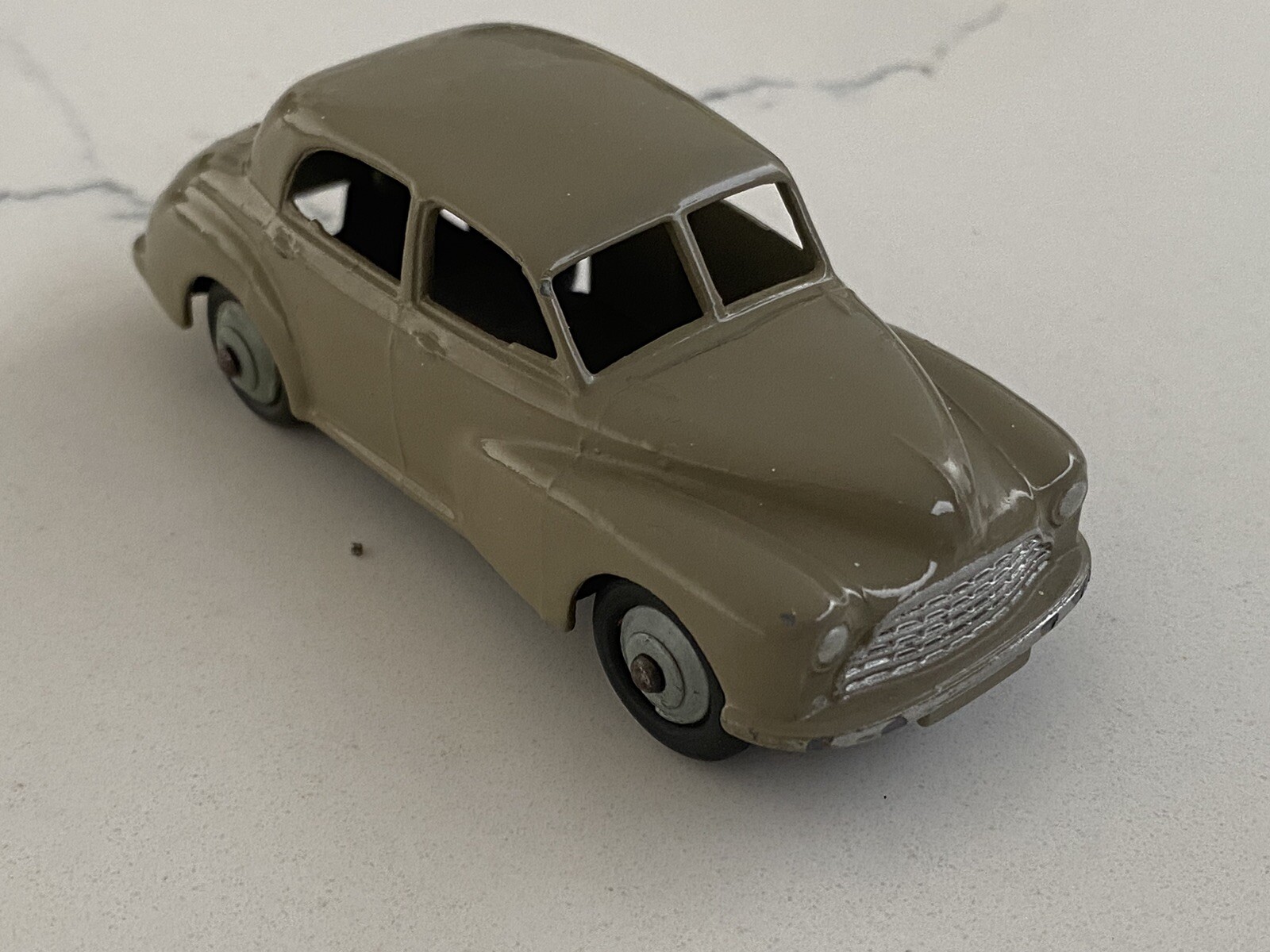 美品　DINKY TOYS MORRIS OXFORD ミニカー Dinky toys Morris Oxford no.159 diecast restoration - YouTube
