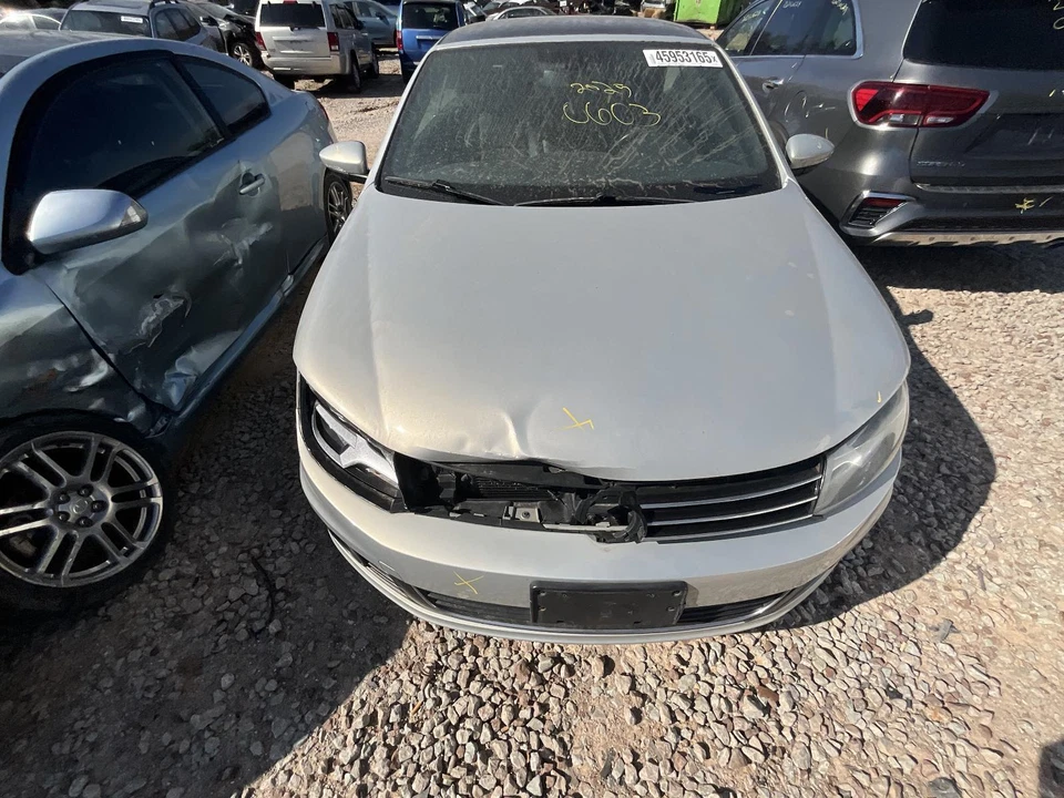 Used Air Cleaner Assembly fits: 2012 Volkswagen Eos 2.0L gasoline engine ID CBFA - Imagem 2 de 4