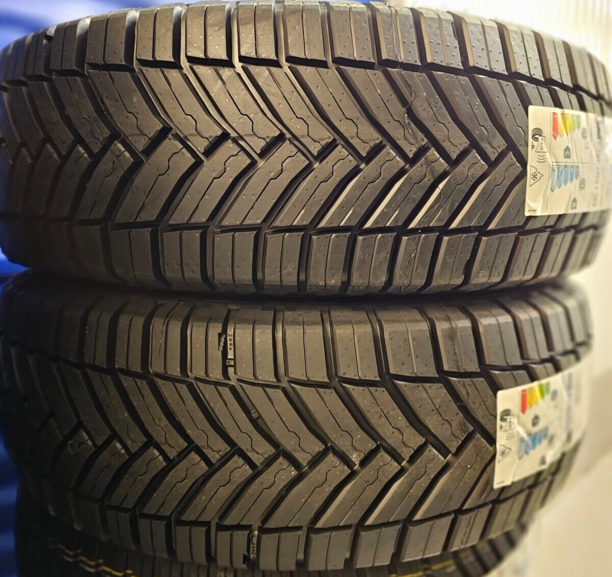 2X MICHELIN AGILIS CROSSCLIMATE 235/65/16C 115/113R VAN 8PR 235 65