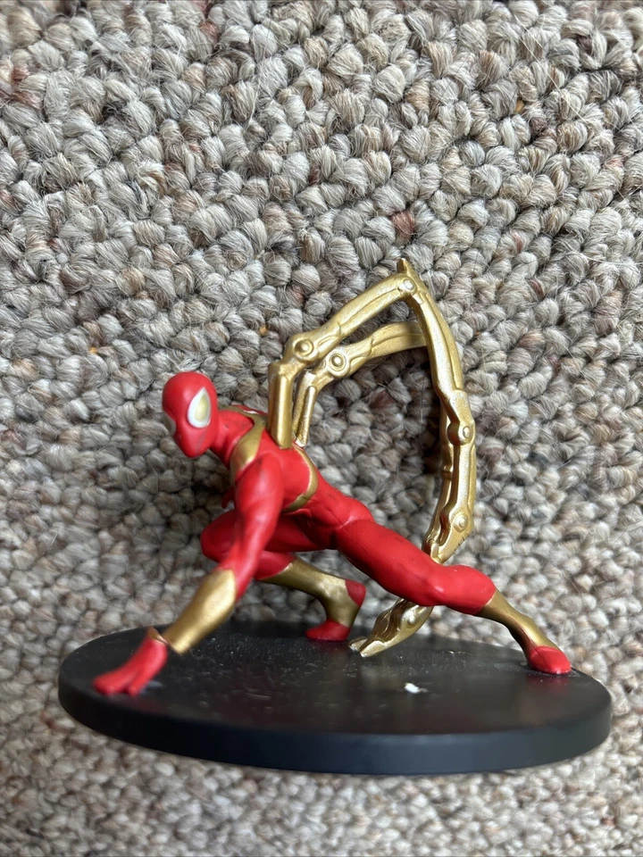 Disney Store Marvel Vengadores Conjunto de Figuras PVC Figuras Juguete Pasteles Toppers Lote de 8 Foto 3 de 4