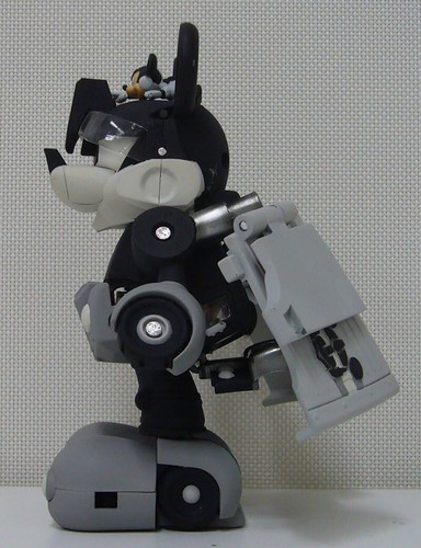 Transformers Disney Label Mickey Mouse Transformer Black White Takara Tomy Prime - Picture 7 of 9