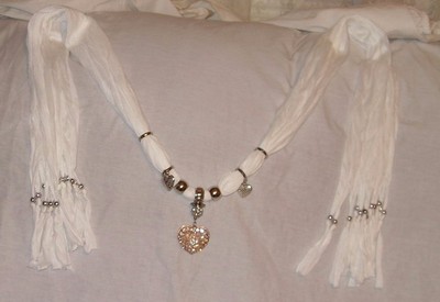  White Scarf With Rose Colored Heart Charm Pendant Necklace New Gorgeous!