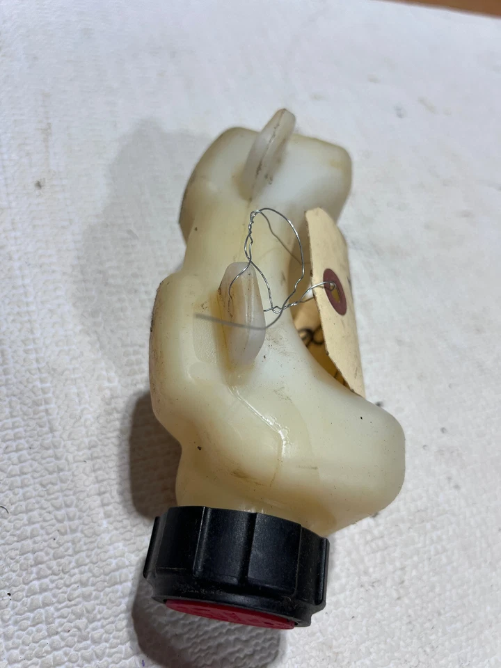 Tanque de gasolina recortadora de cuerda MTD / Troy-bilt 753-06183 / tapa de gas 791-182612 (#6681) Foto 4 de 4