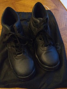 arco essentials boots