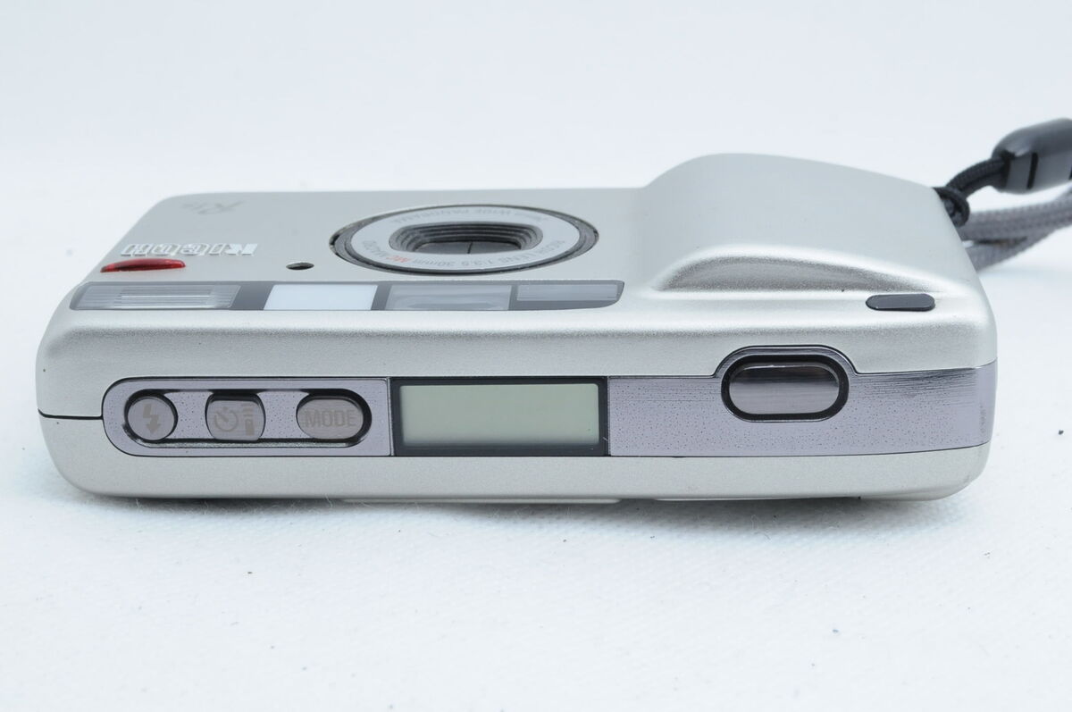 Ricoh R1s Platinum Silver Point & Shoot 35mm Film Camera As Ricoh R1s Platinum Silver Point & Shoot 35mm Film Camera As