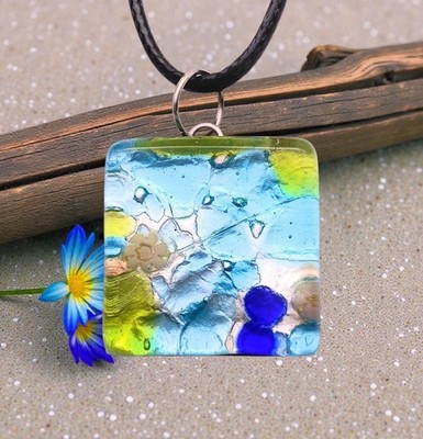 Handgefertigter Murano Glas Anhänger Halskette, Millefiori Glas Anhänger aus Venedig 2cm