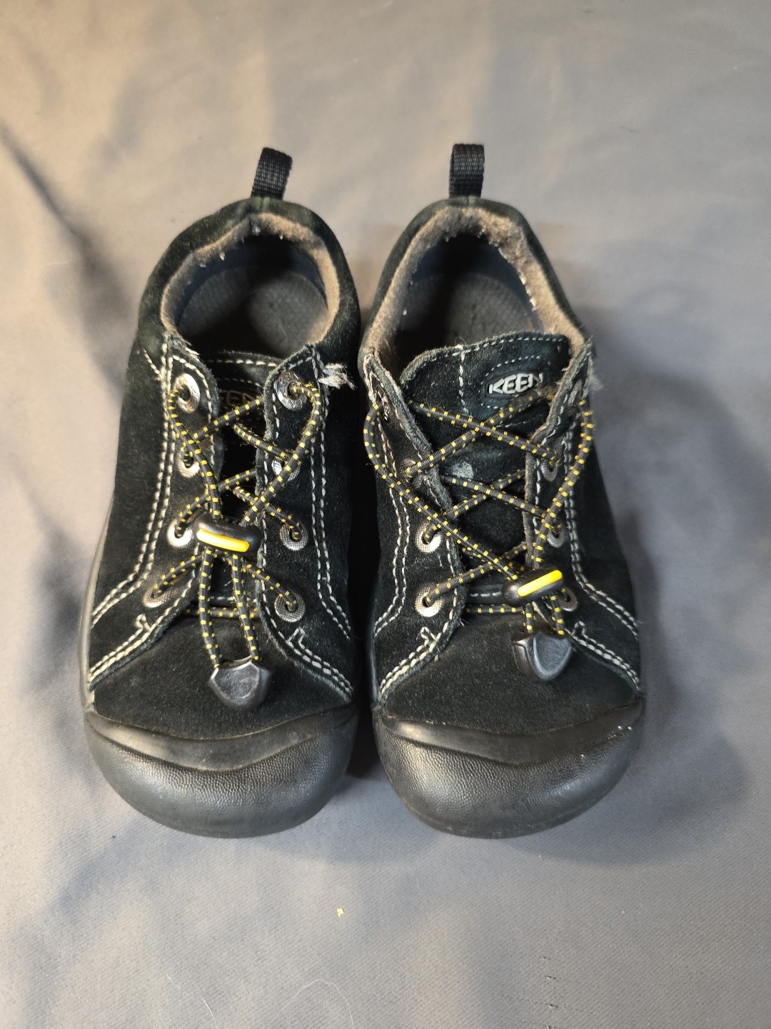 Scarpa slip on ragazzo Keen Sneaker nera scamosciata taglia 1