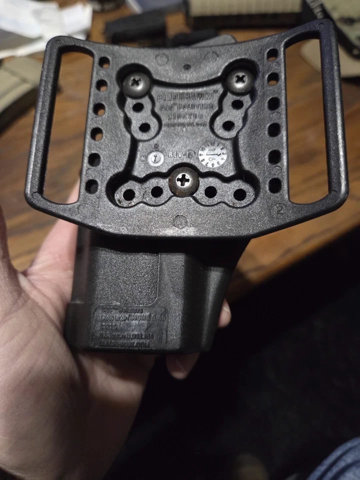 Blackhawk Close Quarters Concealment CQC Holster Right Hand Black 2100298 - Image 2 of 4