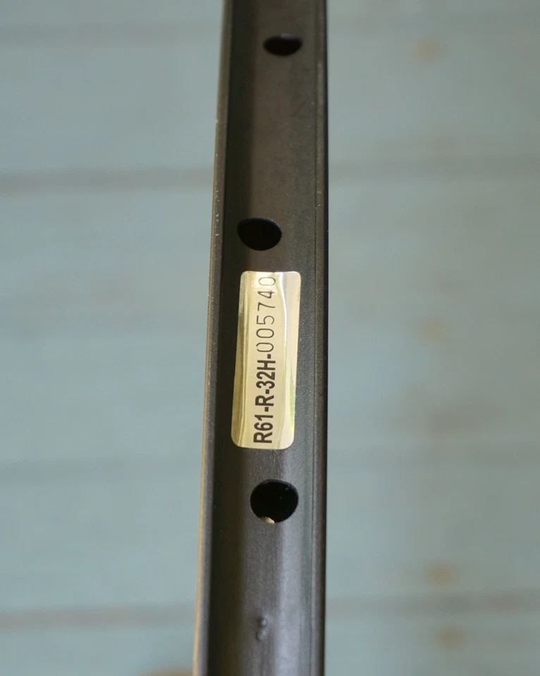 HED Belgium R NMSW 700C Llanta 32H Freno de disco lateral no mecanizado Bicicleta de engranaje fijo Foto 3 de 4