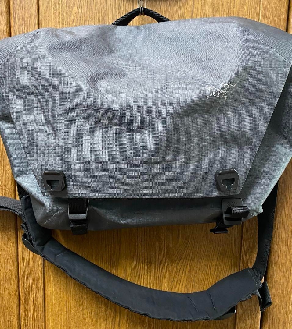 ARC’TERYX GRANVILLE 10 COURIER BAG Arc'teryx Granville 10 Review | Tested & Rated
