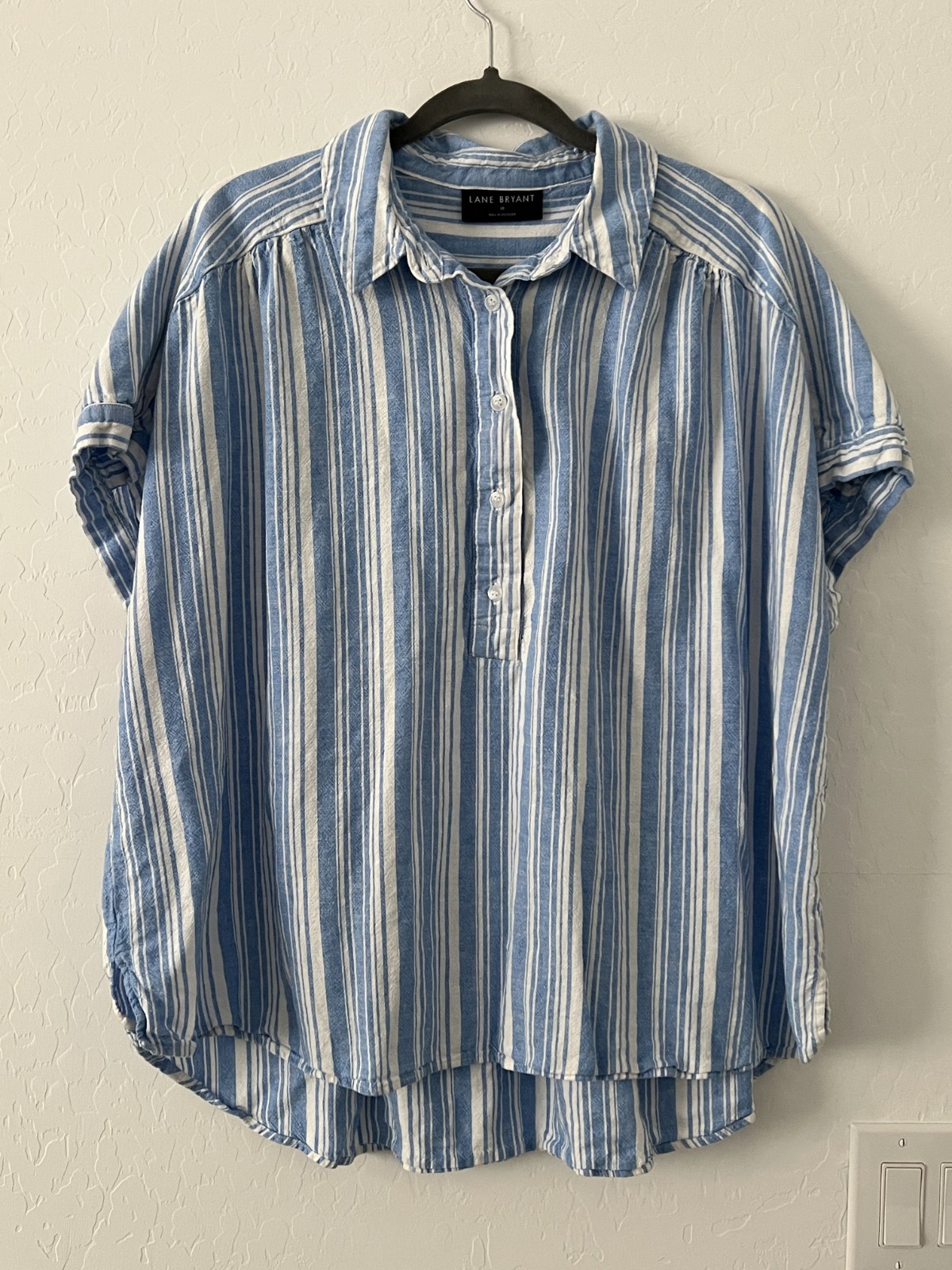 Lane Bryant Women Size 18 Blue White Striped Linen Blend Short Sleeve Button Up