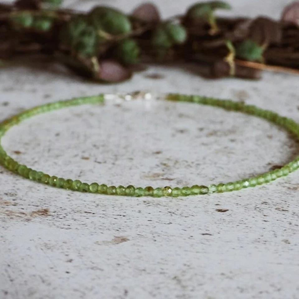 Tobillera delicada de peridoto natural 2 mm verde oliva facetada cristal cuentas regalo Foto 2 de 4