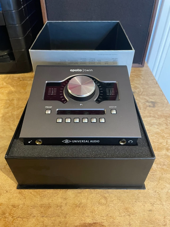 Universal Audio Apollo Twin MKII QUAD Thunderbolt Audio Interface w/Plugins - Image 4 of 4