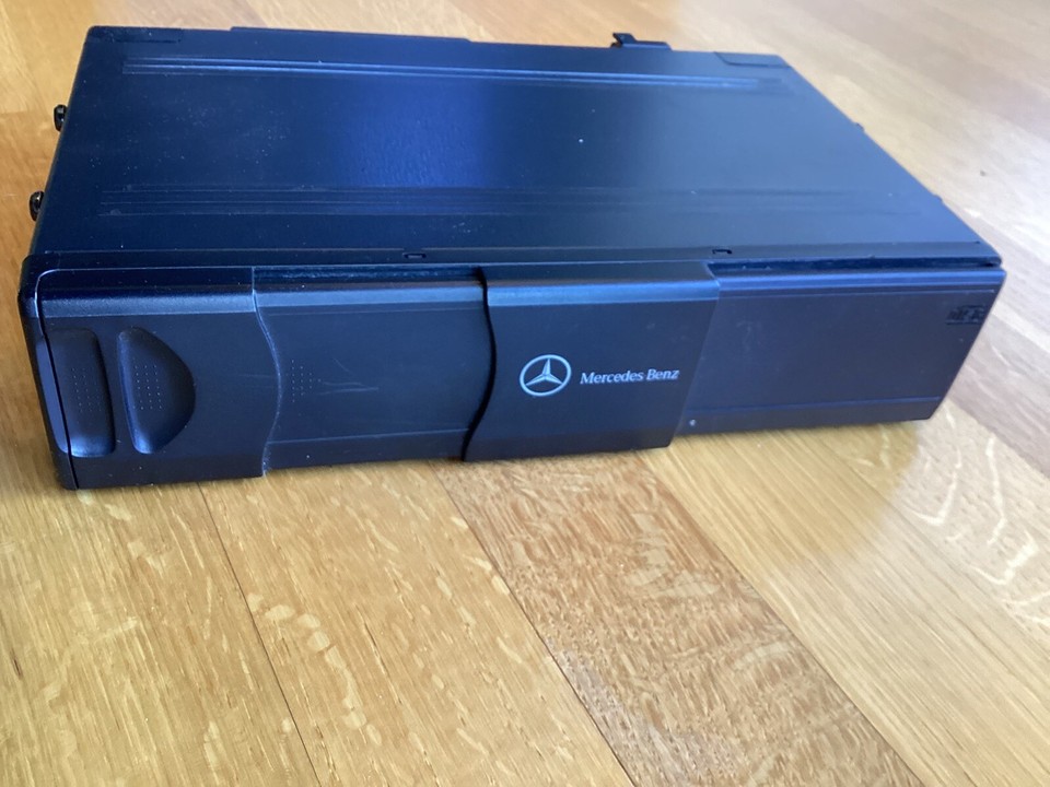 Mercede R230 SL500 C320 S430 6 Disc CD Changer & Cartridge MC3010