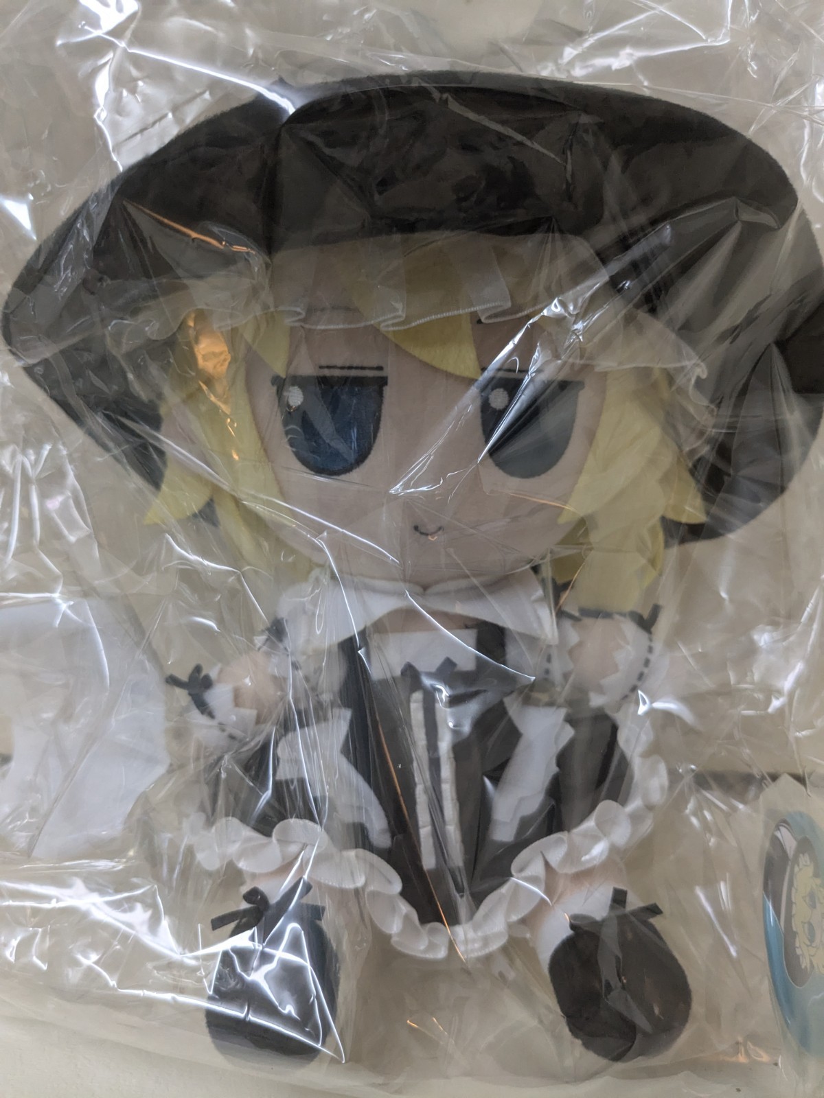 Muñeca de peluche Touhou Project Fumo Fumo Kirisame Marisa Kourindou Ver. Juego de Insignias NUEVO