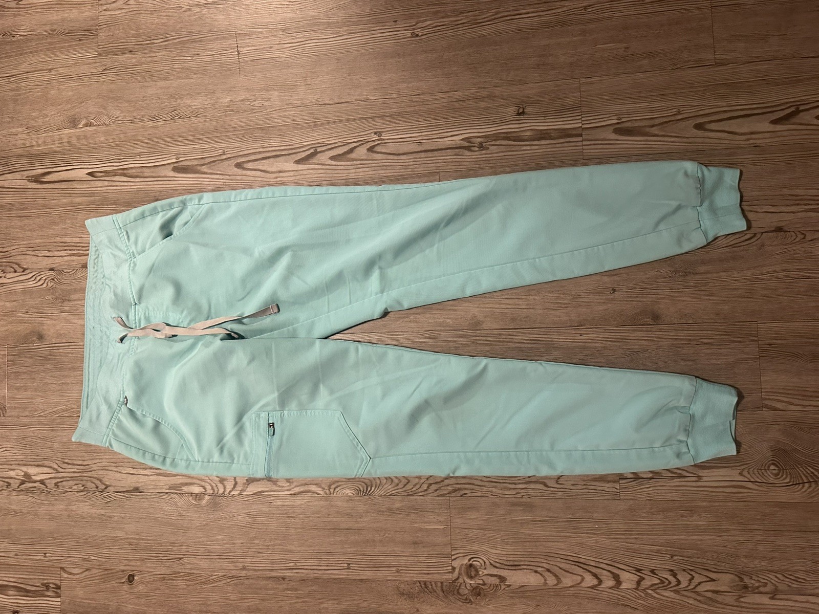 Figs scrubs - image 2